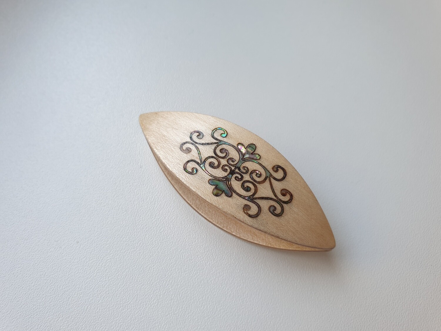 Tatting Shuttle Maple Blue Mother-of-Pearl Inlay