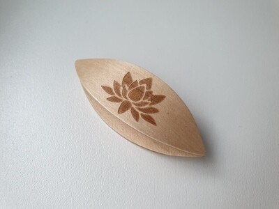Tatting Shuttle Maple With Engraving #5