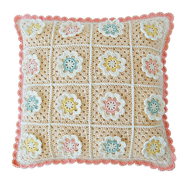 CROCHET PATTERN: Florina Pillow