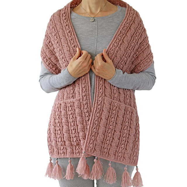 CROCHET PATTERN: Cable Pocket Shawl