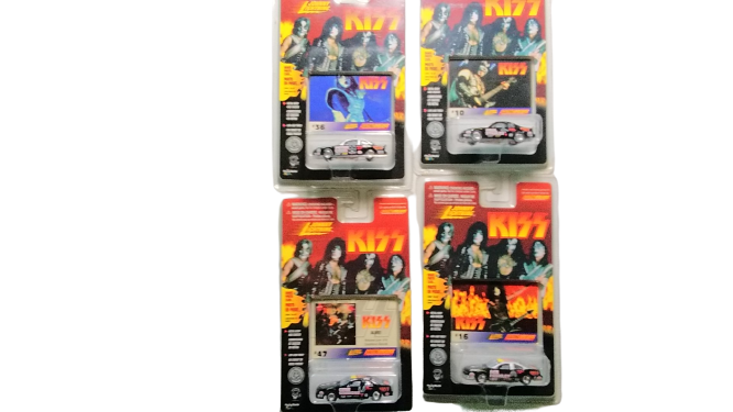 JOHNNY LIGHTNING Nascar KISS Lot de 4