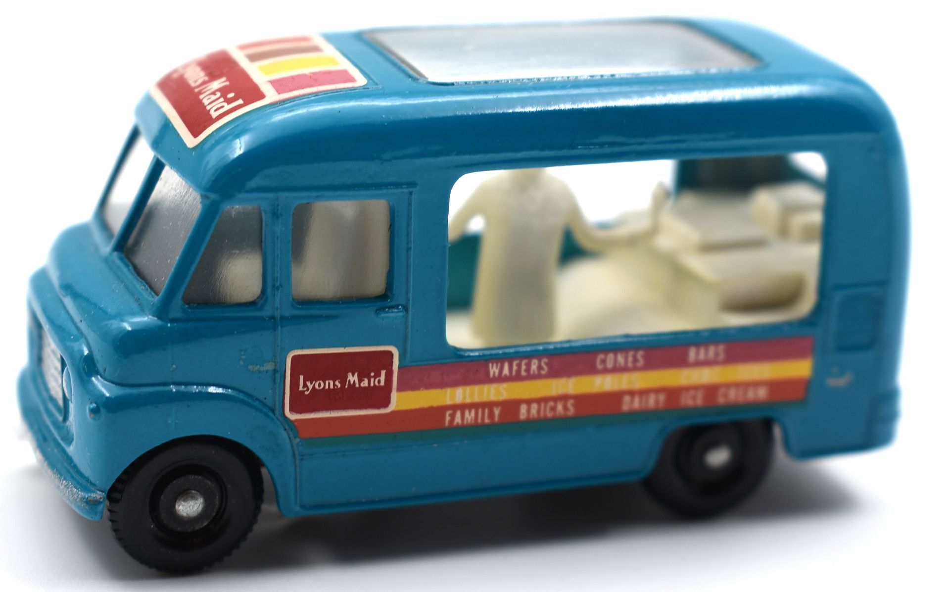 Lesney Matchbox 47 Lyons Maid Ice-Cream Mobile Shop