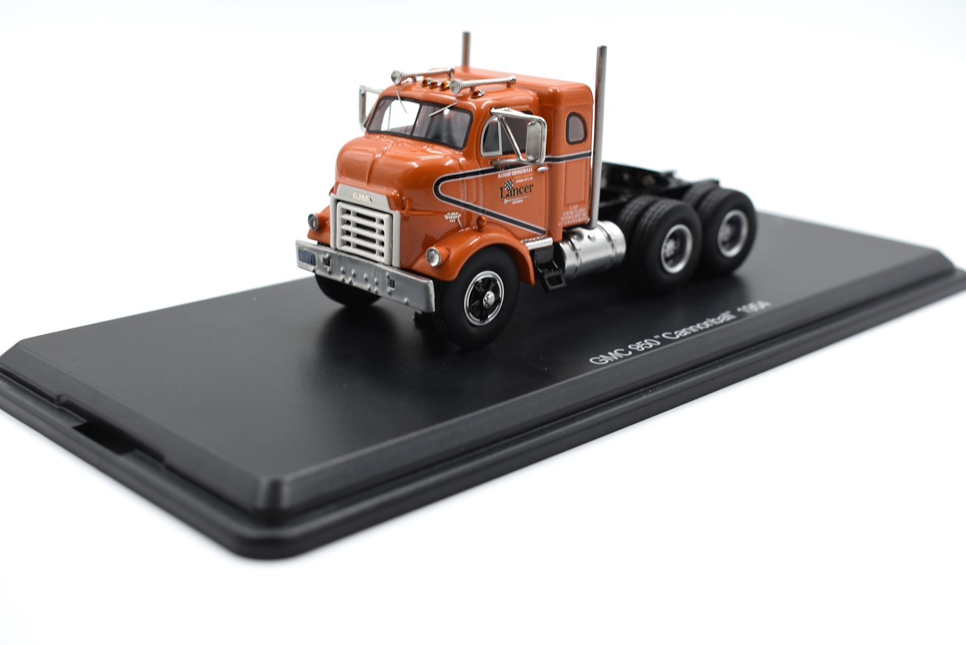 Neo GMC 950 Cannonball 1954