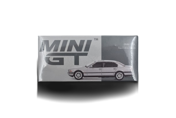 Mini GT BMW 750 IL Silver Mini GT BMW 750 IL Silver