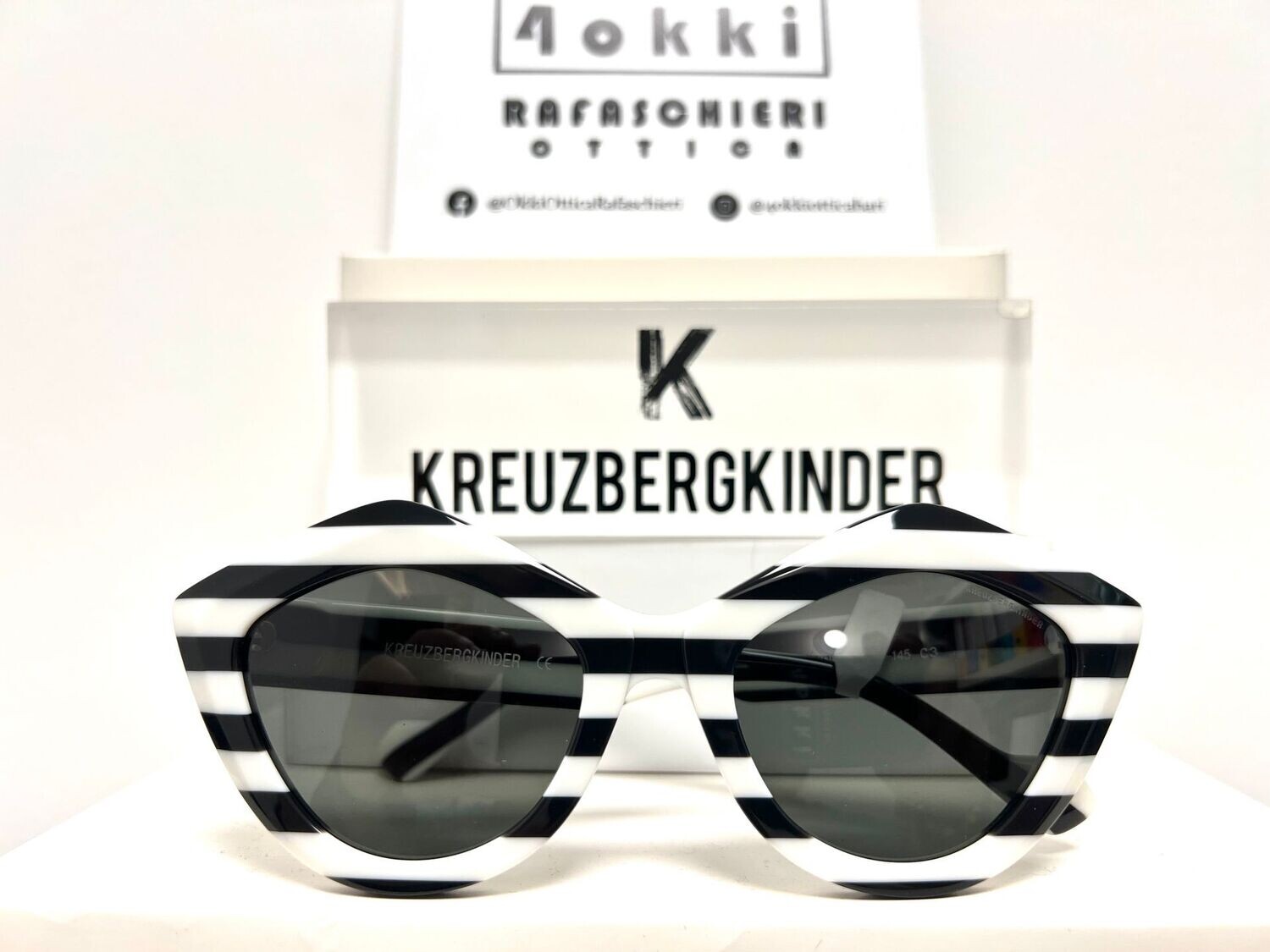 Occhiale_sole_Delphine_col.c3_Kreuzbergkinder_eyewear.
