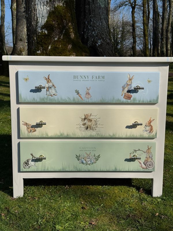 Commode Histoire de petits Lapins