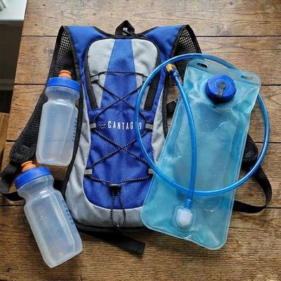 ­MOCHILAS E HIDRATACIÓN