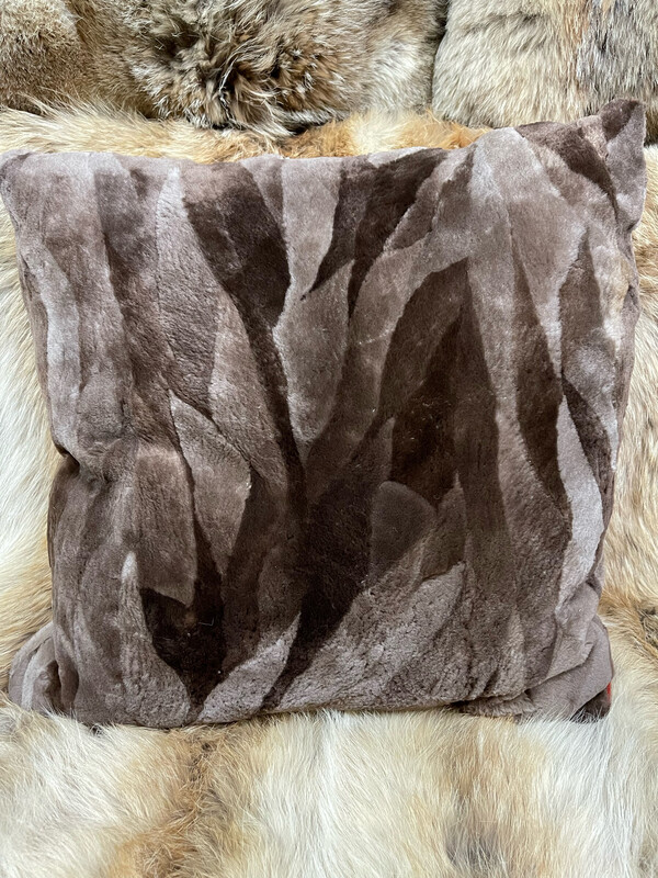 Coussin en fourrure de castor rasé
