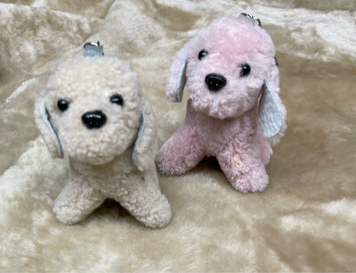 Porte clés de chien en fourrure de mouton