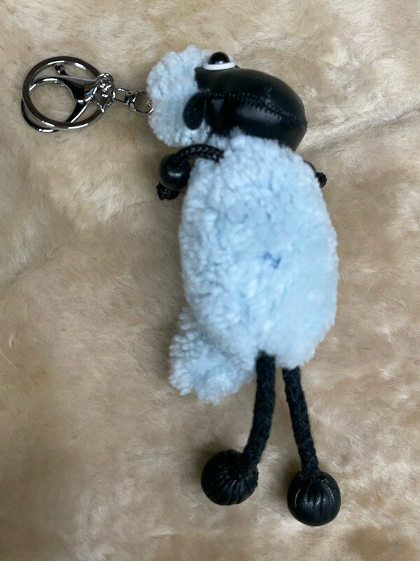 Porte clé en toutou de mouton en fourrure de mouton