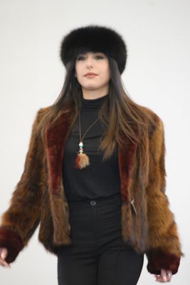 Jacket en chat sauvage tendu