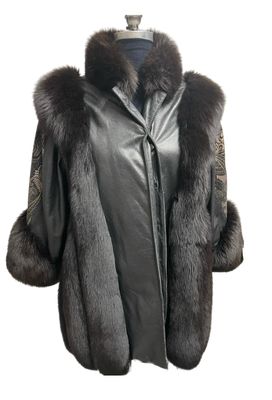 Saga fox jacket en renard noir et cuir