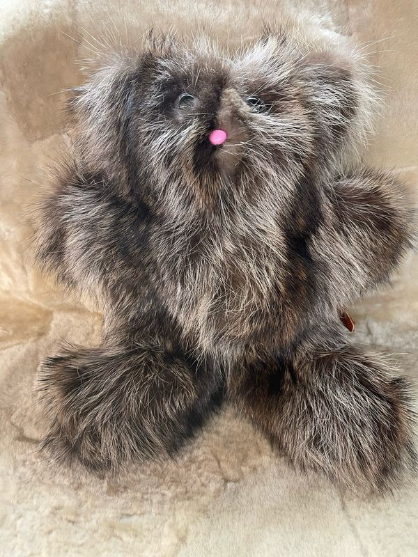 Ourson en fourrure recyclée de chat sauvage ou vison