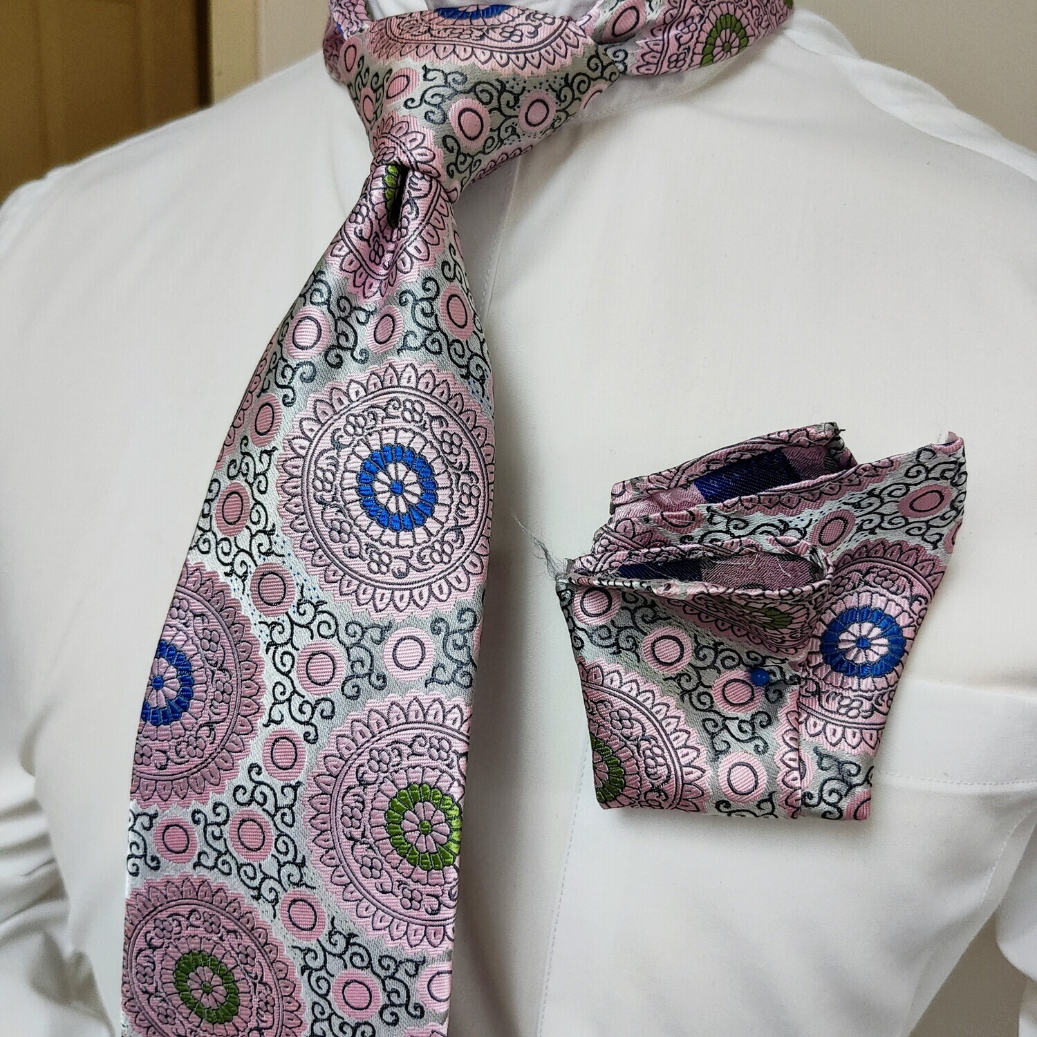 Necktie Set - Silver Pink Medallion