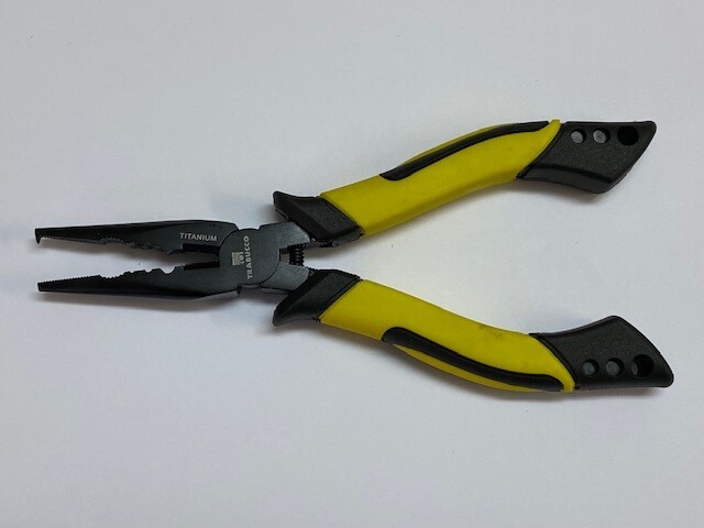 Multifunktionale Zange mit Splitringfunktion