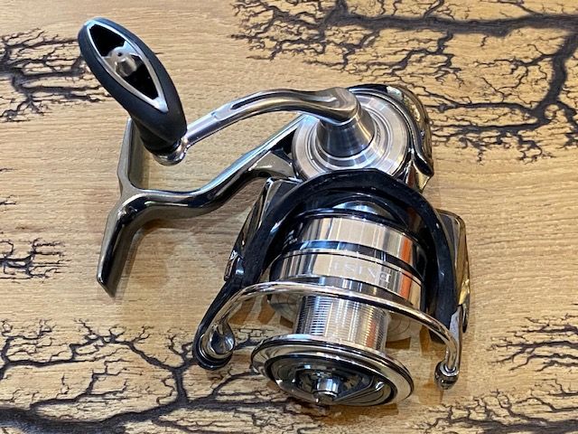 Daiwa 18Exist LT 2500D