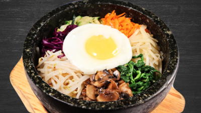 Veggie Bibimbap (야채 돌솥 비빔밥)