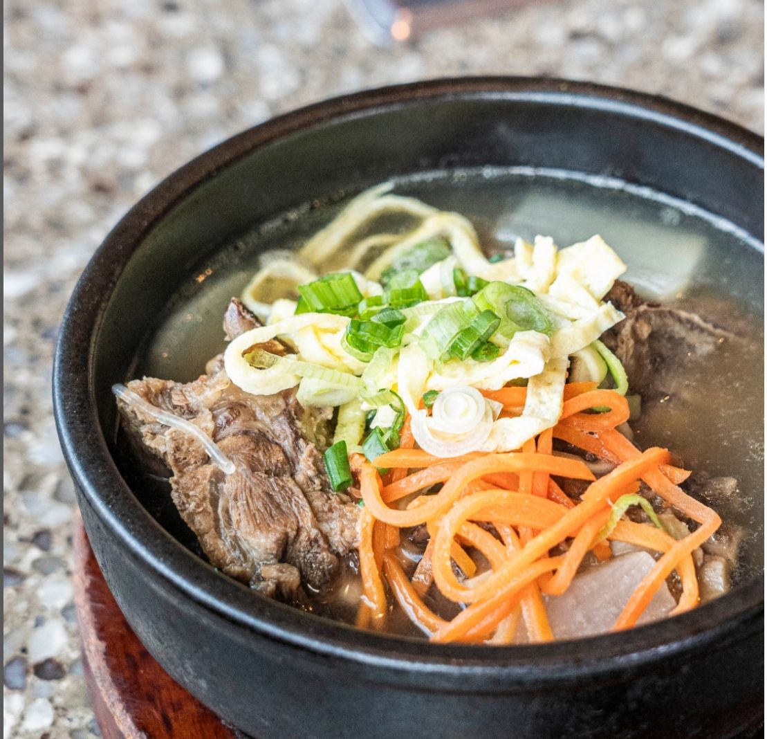 Beef Rib-Eye Rib (Galbi) Soup (등심갈비탕)