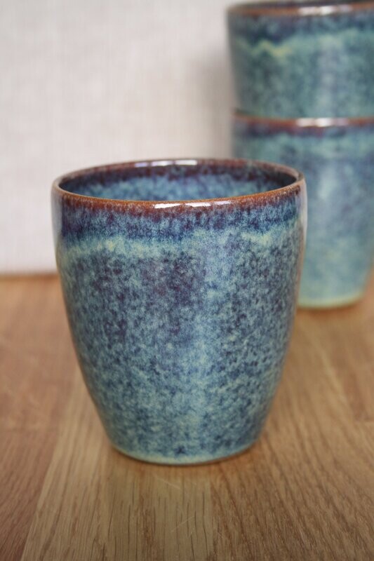 Becher blau-violett 300ml
