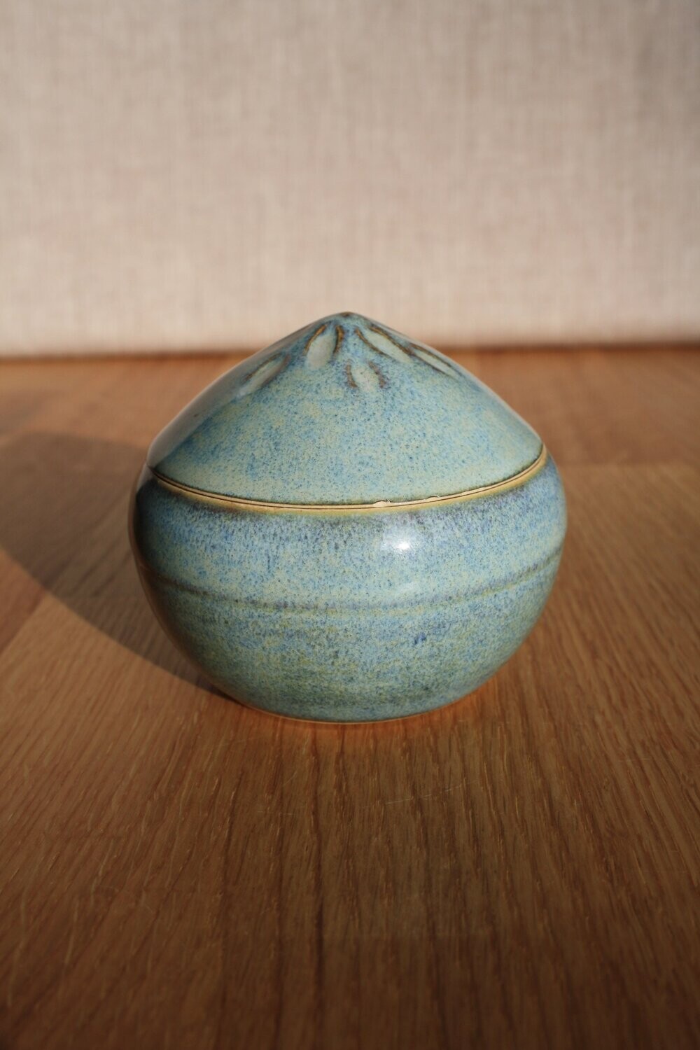 Dose hellblau