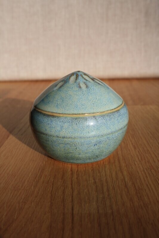 Dose hellblau