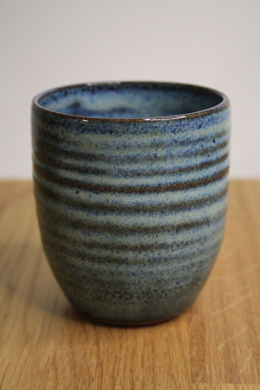 Becher blau mit Rillen 250ml