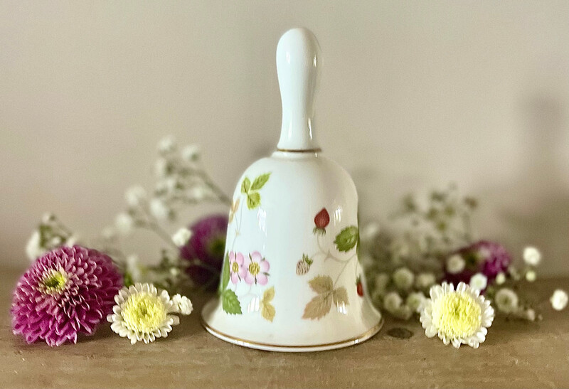 Wedgwood Wild Strawberry Bell