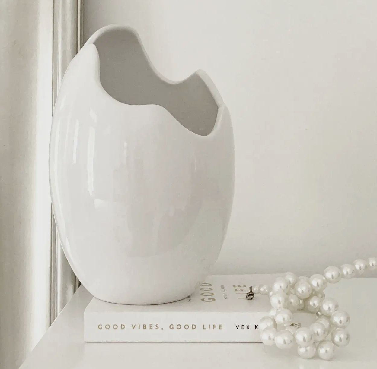 Ēostre Vase Ēostre Vase