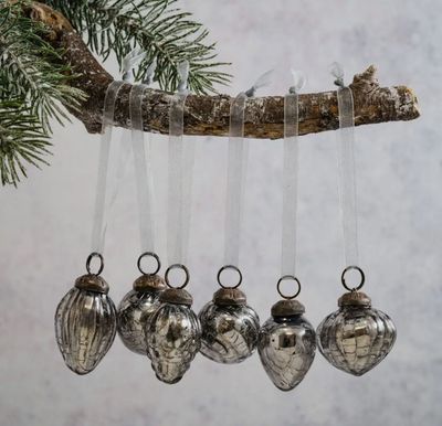 Slate Crackle Glass Baubles - Set of 6 Vintage style slate crackle glaze glass baubles with an ornate brass cap and coordinating organza tie. Set of 6.