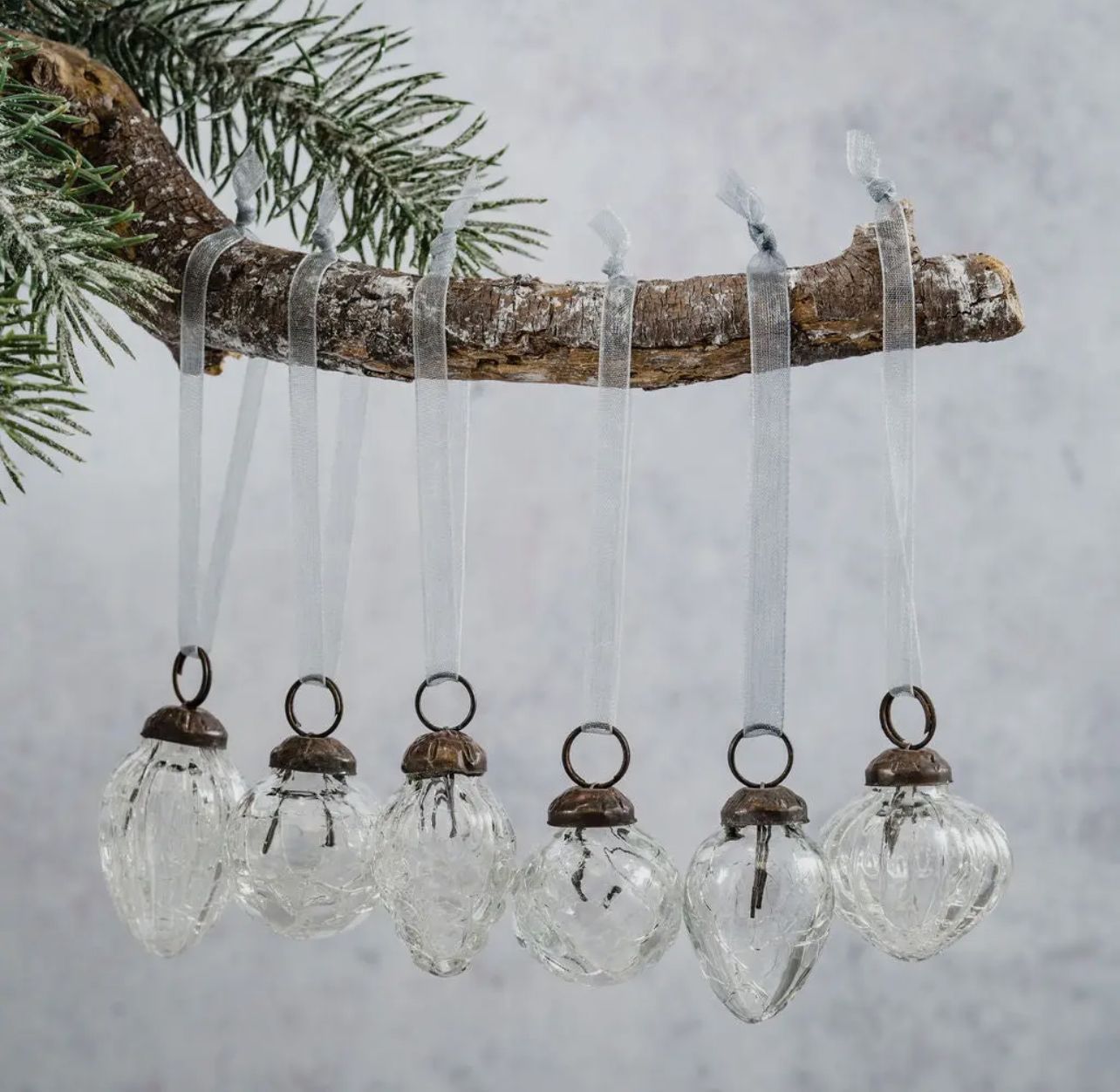 Clear Crackle Glaze Glass Baubles - Set of 6 Vintage style clear crackle glaze glass baubles with ornate brass caps and coordinating organza tie. Set of six mixed designs
