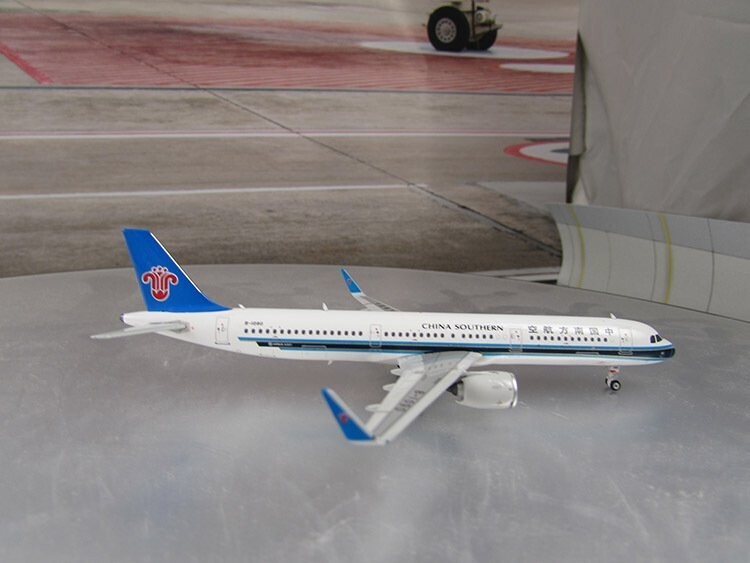 1/400 China Southern A321neo Reg B-1090