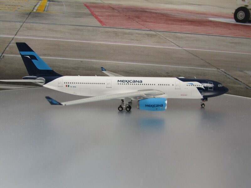 1/400 scale Mexicana A330-200 Final Livery Reg No. XA-MXQ