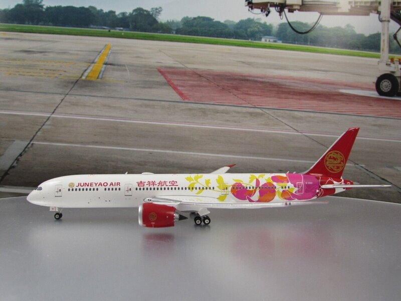 1/400 scale Juneyao Air 787-9 Flower Livery Reg No. B-2001
