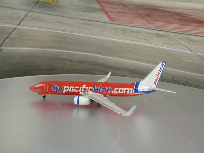 1/400 scale Pacific Blue 737-800(W) Reg No. VH-VUN