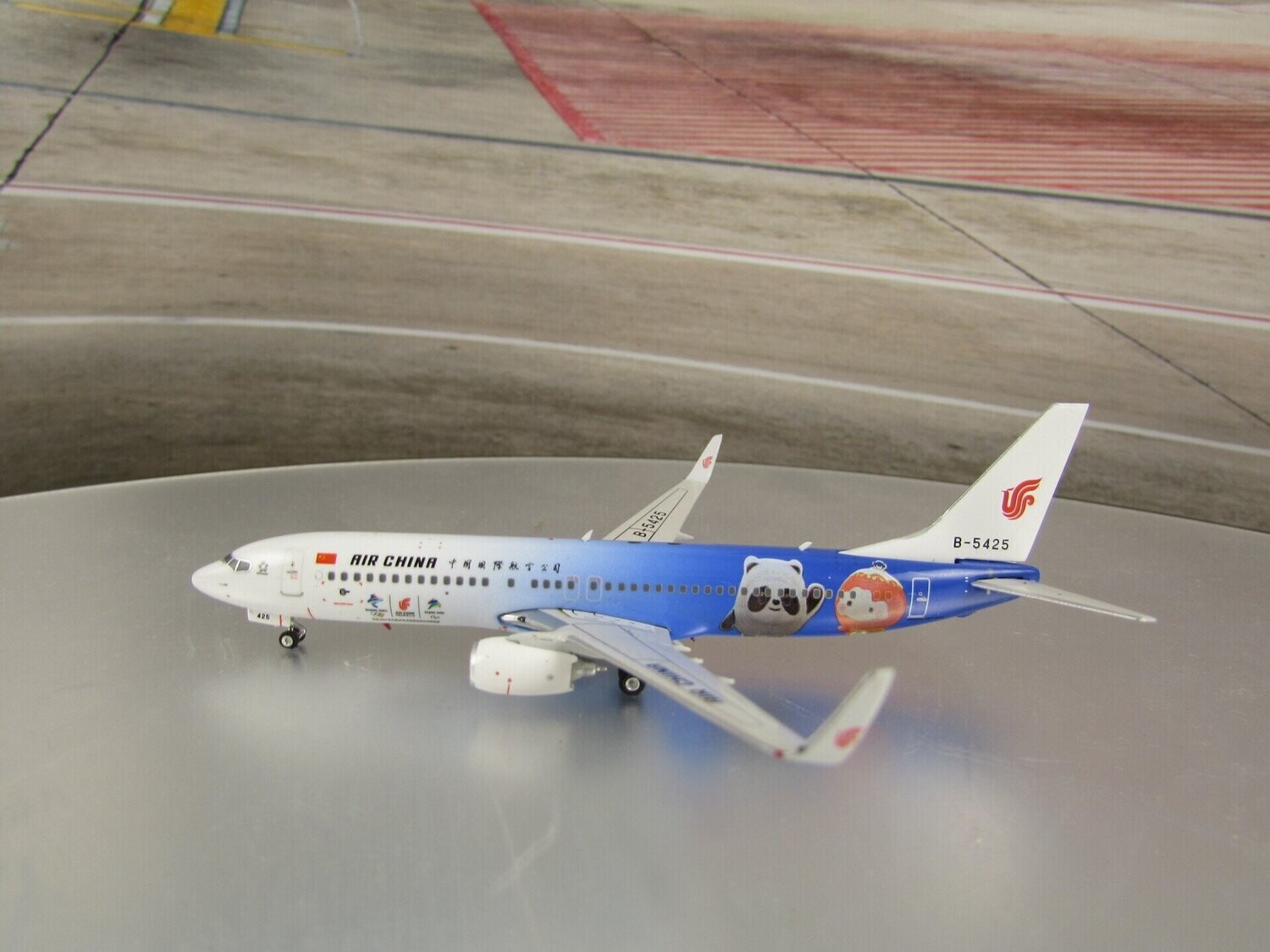 1/400 scale Air China 737-800(W) Beijing 2022 Paralympic Games Livery Reg No. B5425