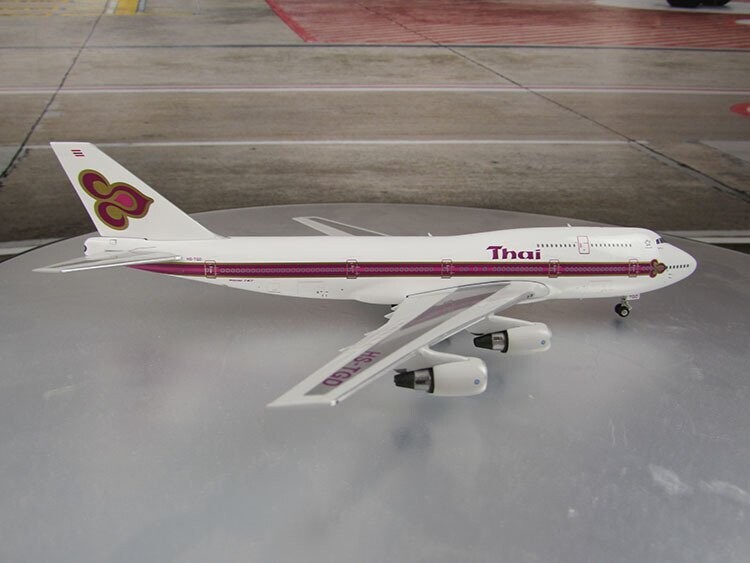 1/400 scale Thai Airways 747-300 Old Livery Reg No. HS-TGD