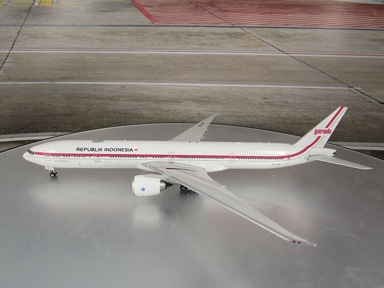 1/400 scale Garuda Indonesia 777-300ER Republik Indonesia Livery Reg No. PK-GIG