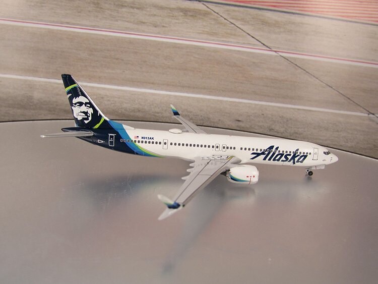 1/400 Alaska Airlines 737-Max-9 Reg N913AK