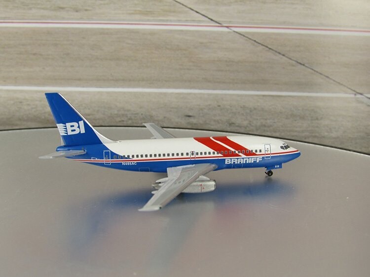 1/400 Braniff 737-200 Reg No. N465AC