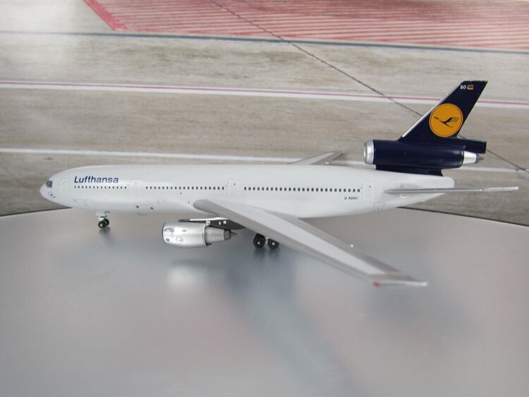 Lufthansa DC-10-30 "Old Livery"