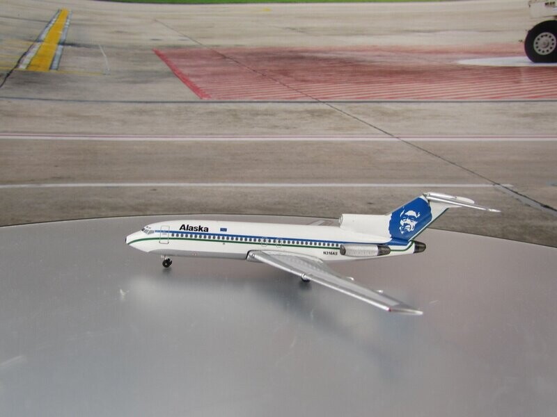 Alaska Airlines Blue/Green Stripe Livery Reg N316AS
