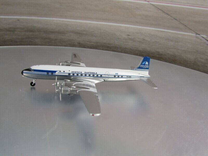 1/400 Aviateca Guatemala DC-6 Reg No. TG-ADA