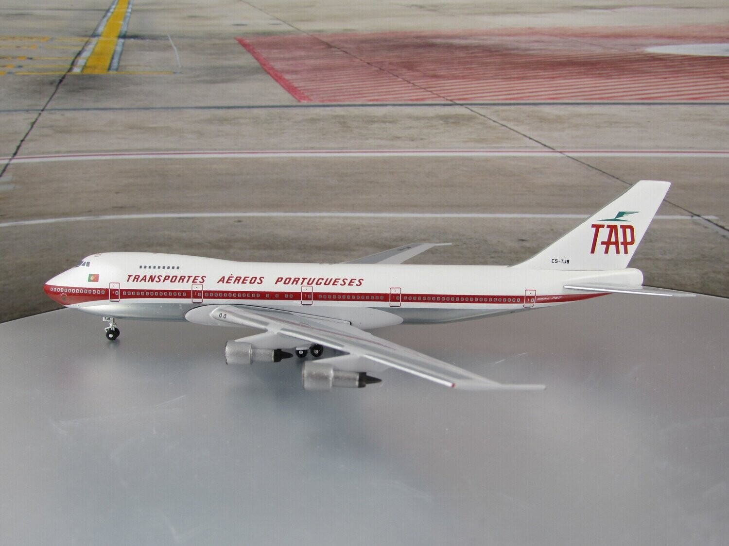 1/400 TAP Air Portugal 747-100 Old Livery Reg CS-TJB