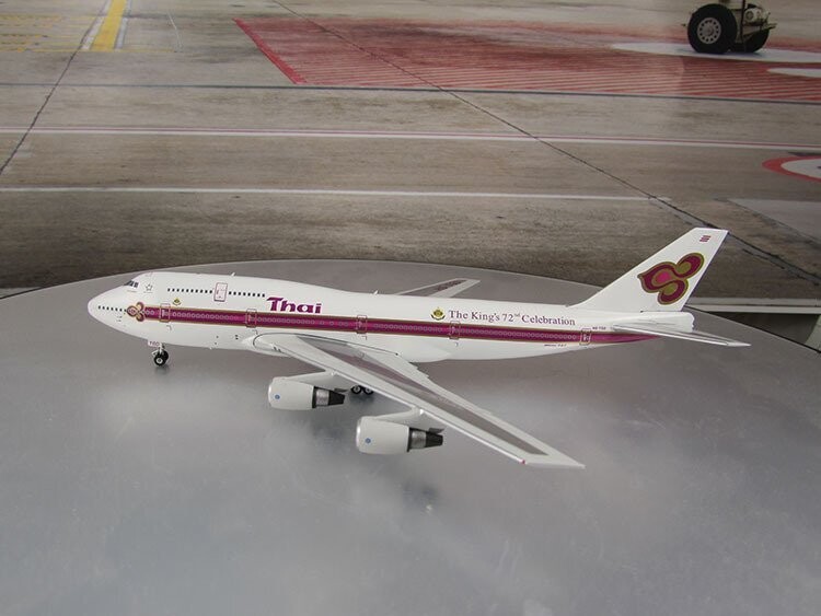 1/400 scale Thai Airways 747-300 Old Livery with Kings 72nd Celebration HS-TGD
