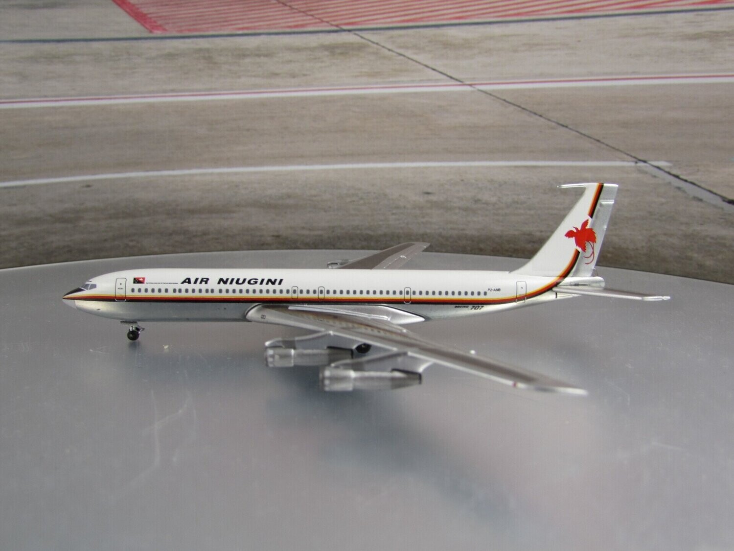 1/400 Air Niugini 707-338C Reg No. P2-ANB