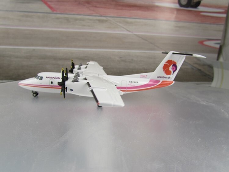 1/200 Hawaiian Airlines DHC-7 Reg N919HA