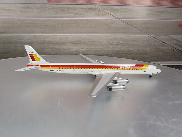 1/400 Iberia DC-8-63 Old Livery Reg No. EC-BMY
