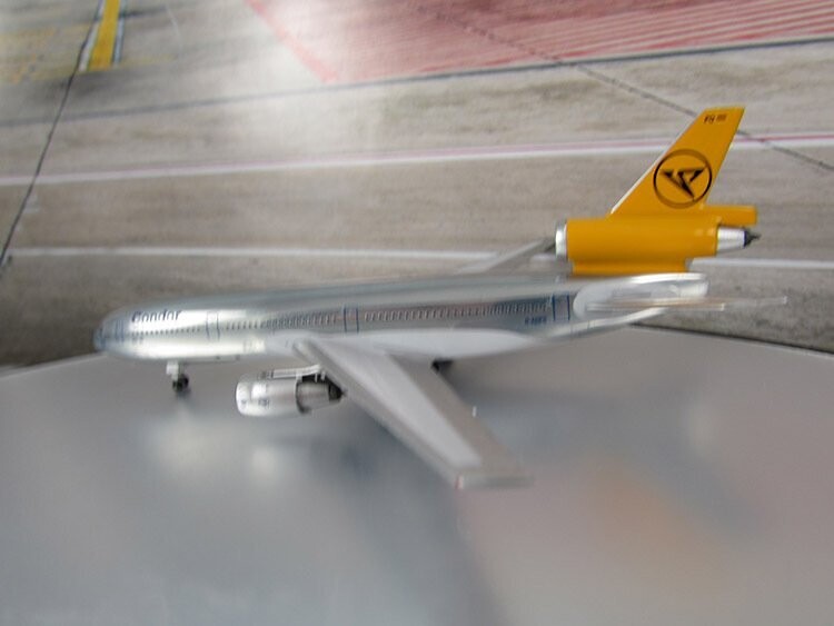 Condor DC-10-30