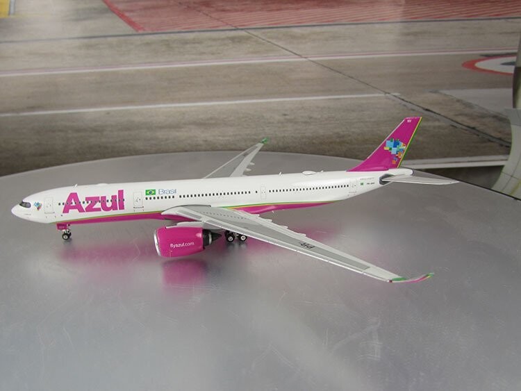 1/400 scale Azul A330-900neo Pink Livery Reg No. PR-ANV