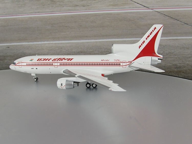 1/400 scale Air India L1011-500 Old Livery Reg No. V2-LEJ